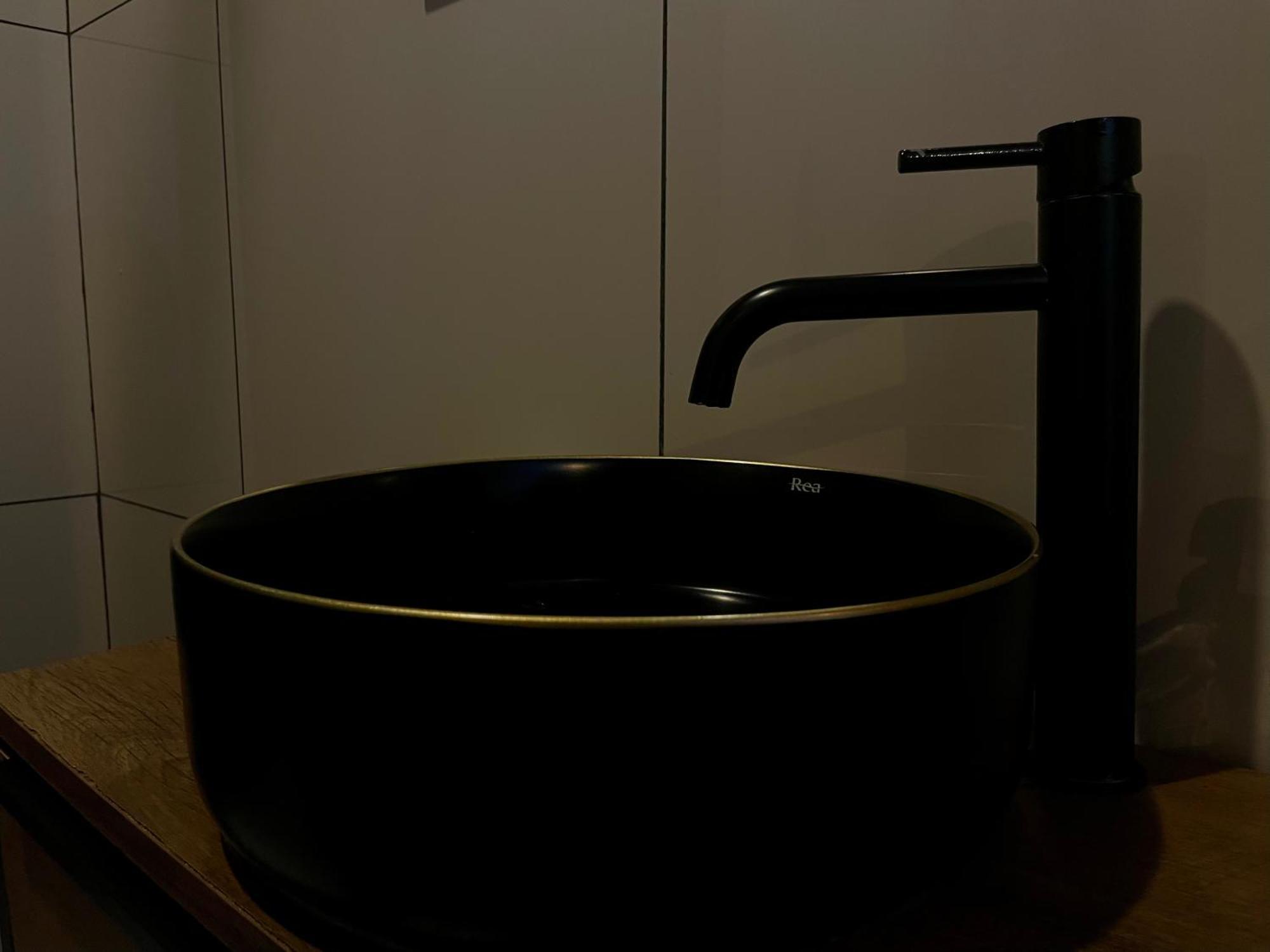 Airport Accommodation Deluxe Bedroom And Private Bathroom Near Airport Self Check In And Self Check Out Mqabba エクステリア 写真