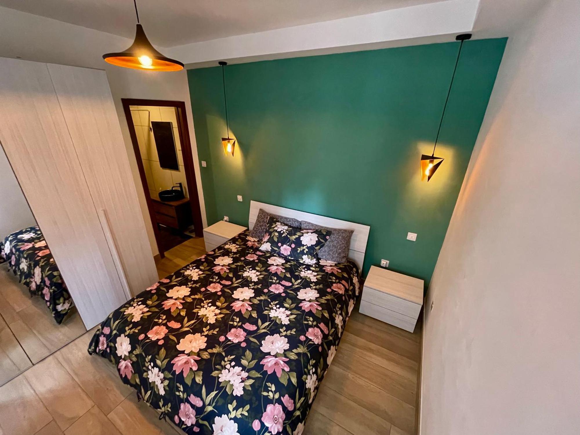 Airport Accommodation Deluxe Bedroom And Private Bathroom Near Airport Self Check In And Self Check Out Mqabba エクステリア 写真